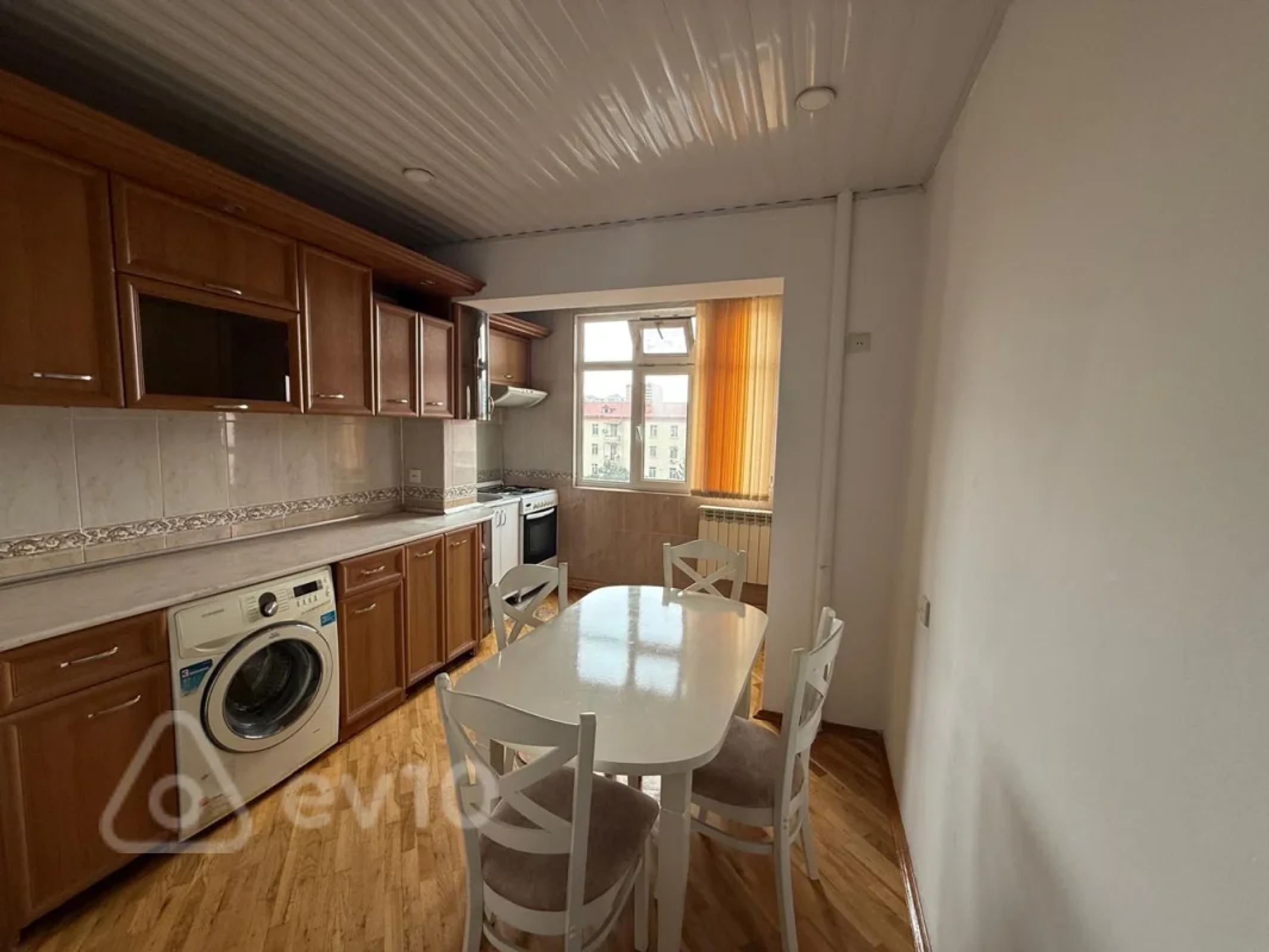 Kirayə verilir 2 otaqlı yeni tikili 60 m²