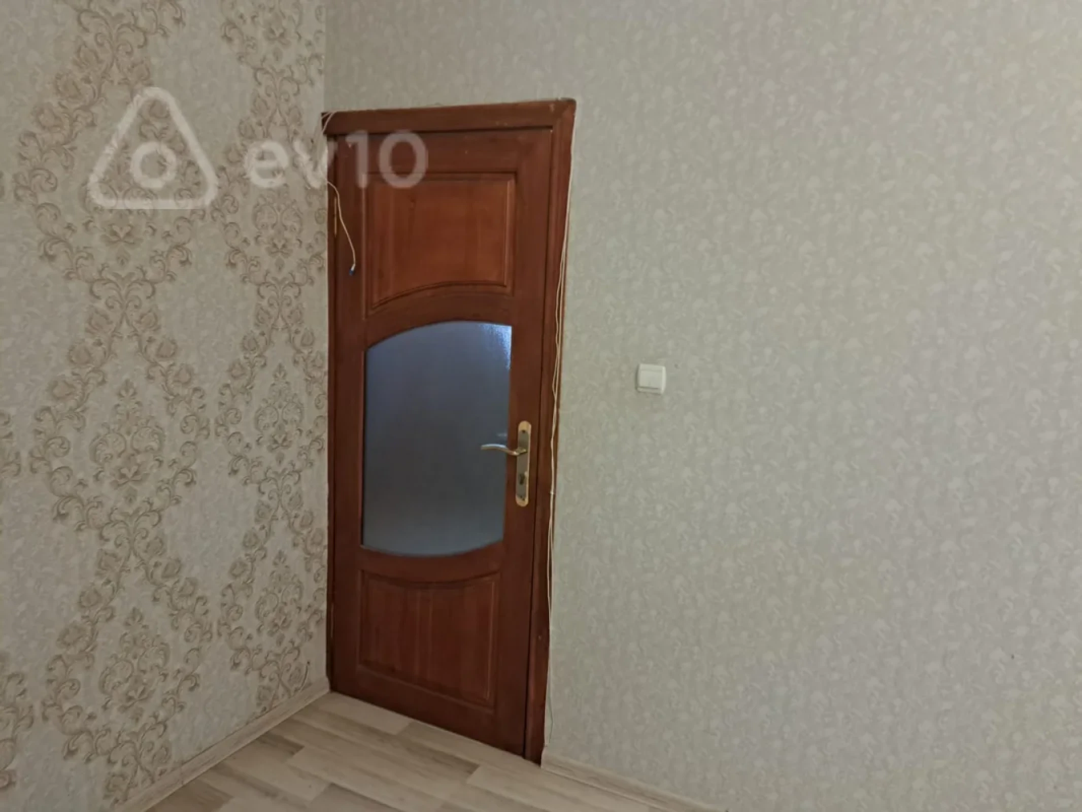 Kirayə verilir 2 otaqlı köhnə tikili 70 m²