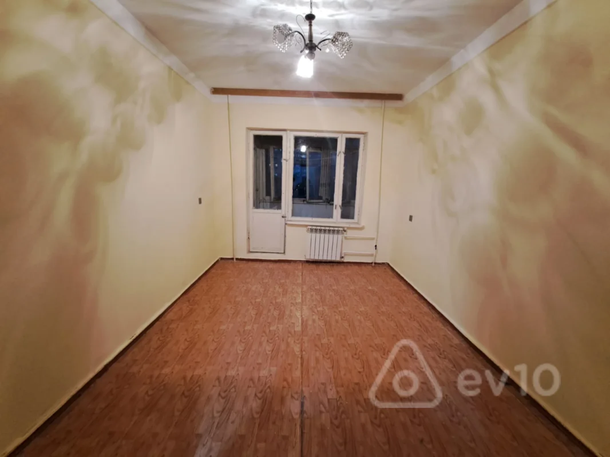 Kirayə verilir 2 otaqlı köhnə tikili 70 m²