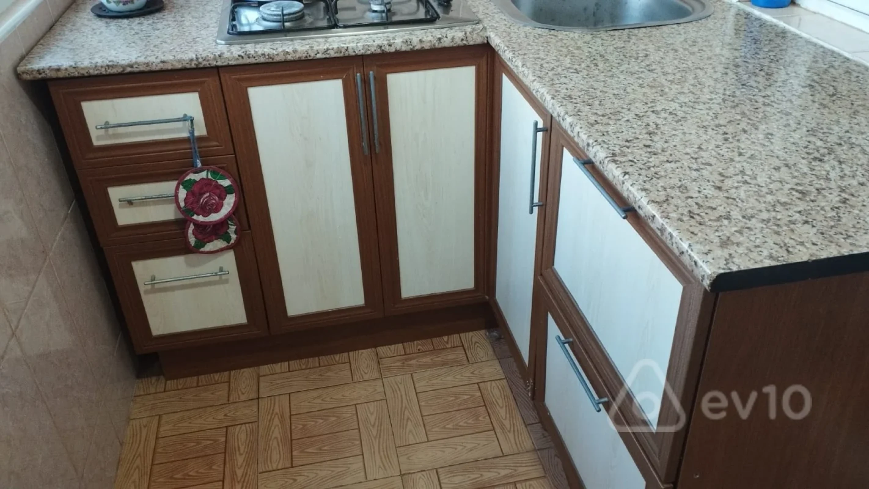 Kirayə verilir 2 otaqlı yeni tikili 60 m²