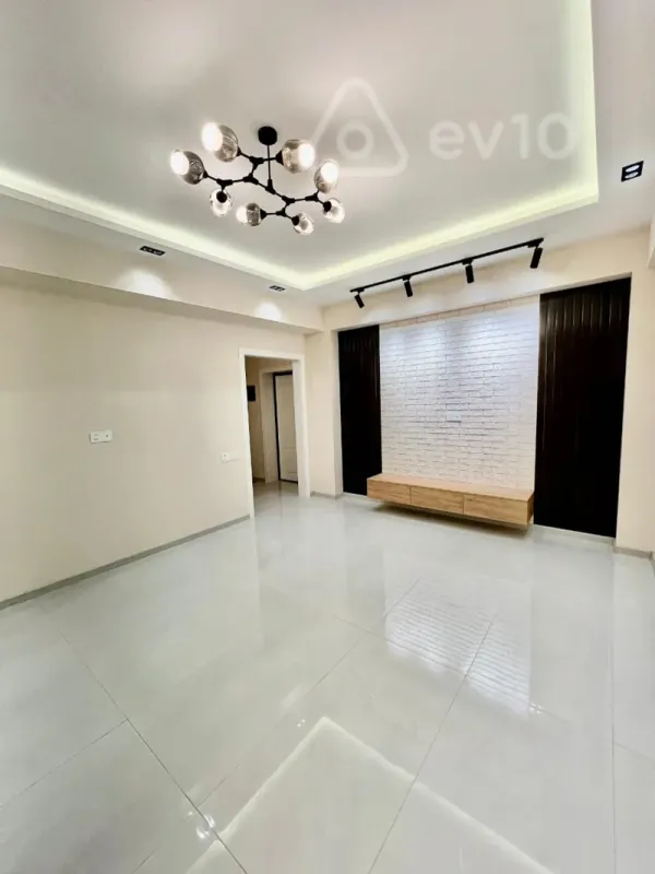 Satılır 2 otaqlı yeni tikili 52 m²