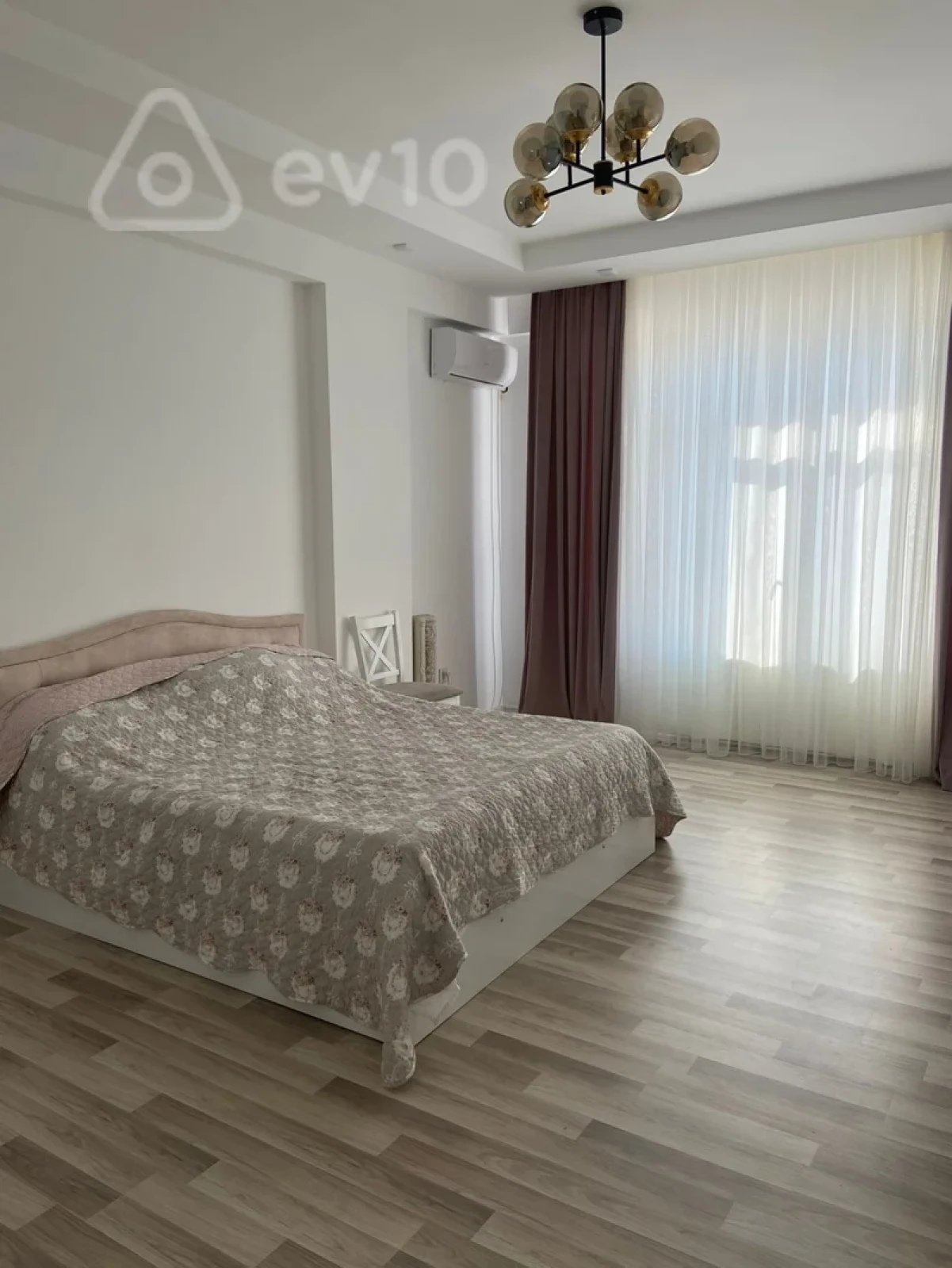 Kirayə verilir 3 otaqlı yeni tikili 150 m²
