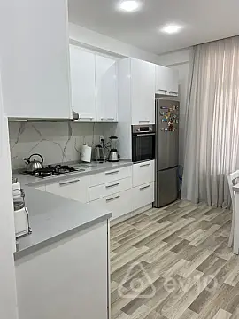 Kirayə verilir 3 otaqlı yeni tikili 150 m²