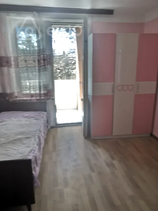 Kirayə verilir 1 otaqlı köhnə tikili 45 m²