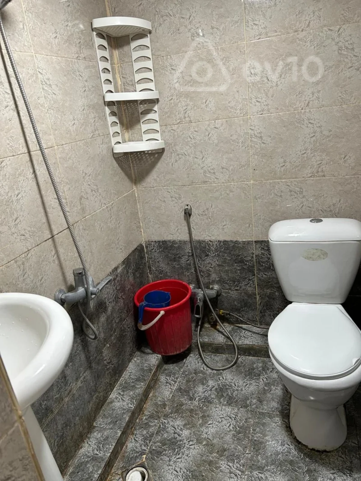 Kirayə verilir 2 otaqlı köhnə tikili 40 m²