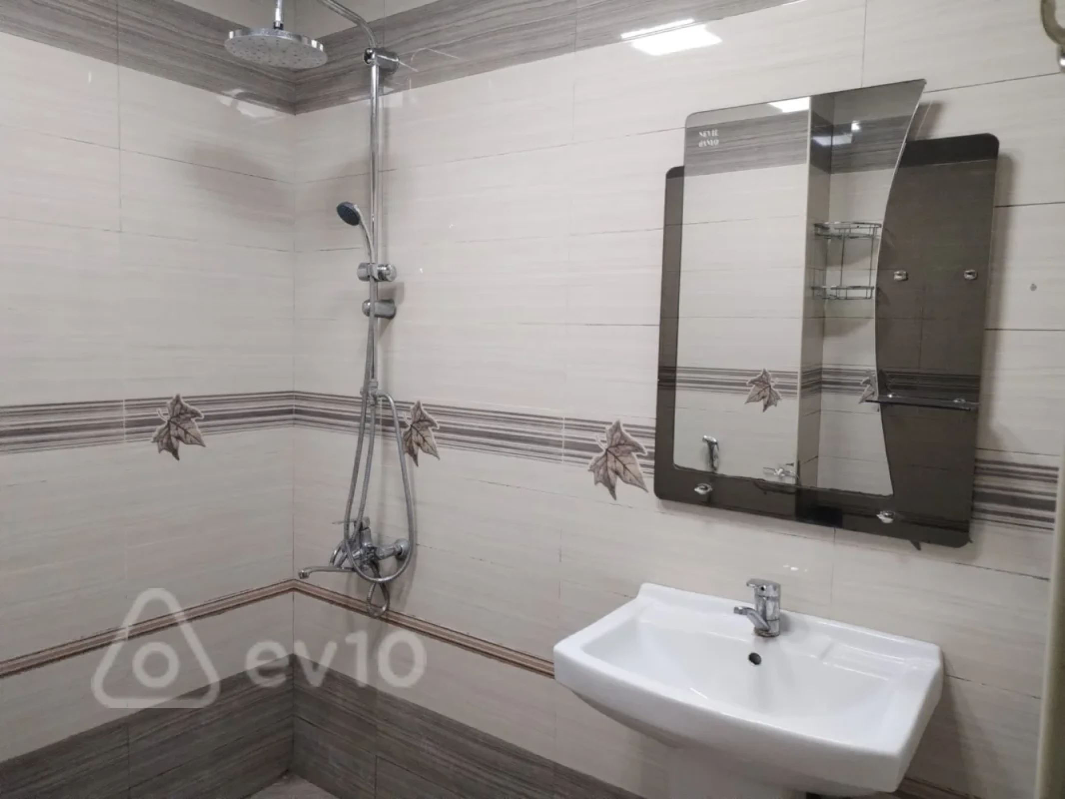 Kirayə verilir 3 otaqlı yeni tikili 84 m²