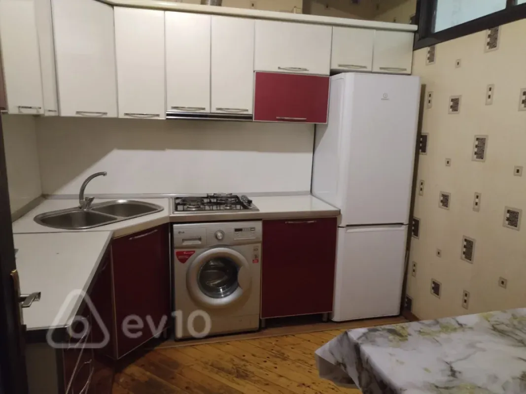 Kirayə verilir 3 otaqlı yeni tikili 84 m²