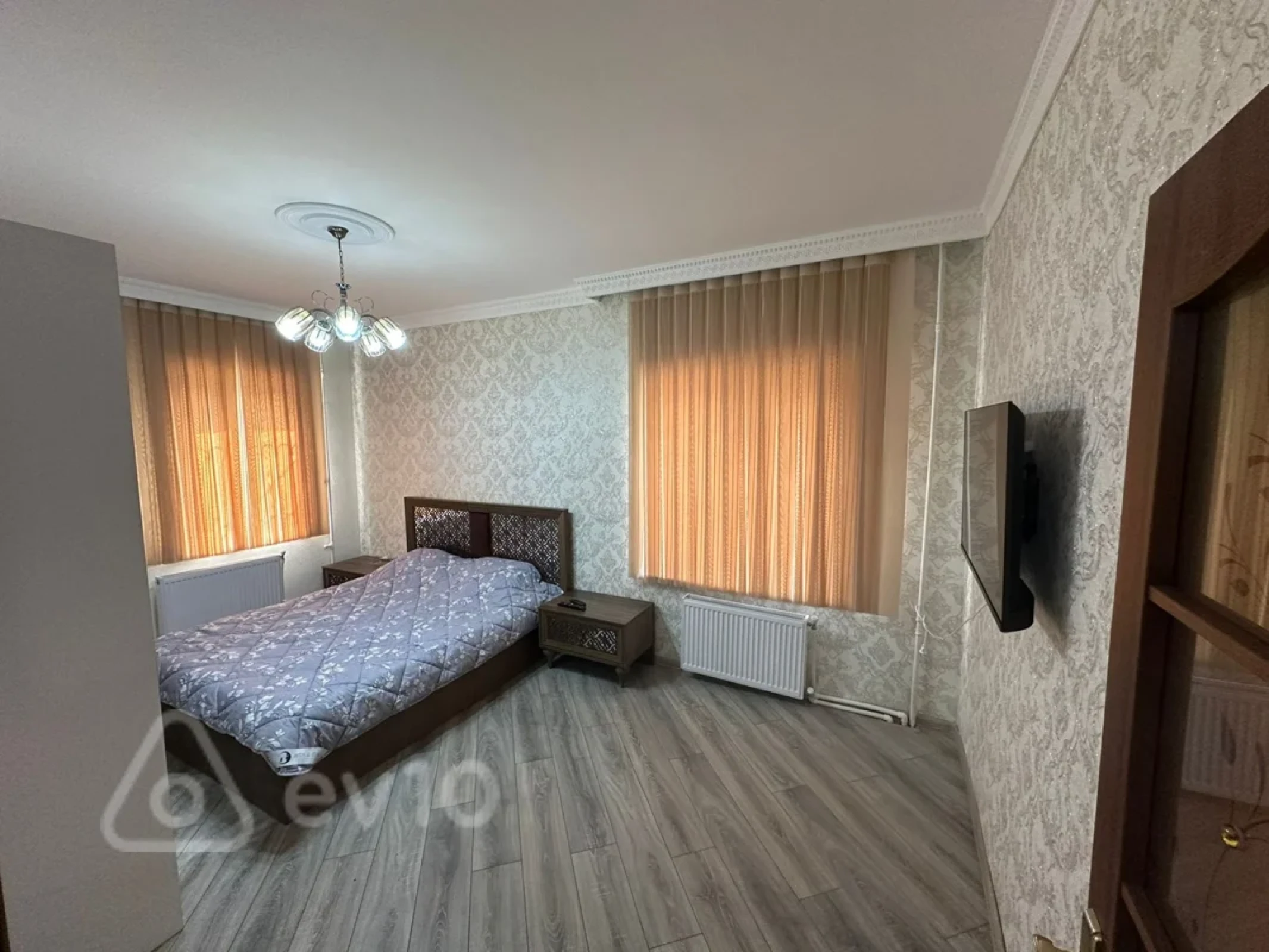 Satılır 1 otaqlı köhnə tikili 42 m²