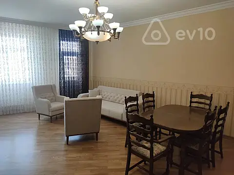 Kirayə verilir 4 otaqlı yeni tikili 142 m²