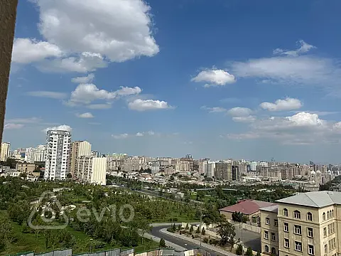 Kirayə verilir 4 otaqlı yeni tikili 142 m²