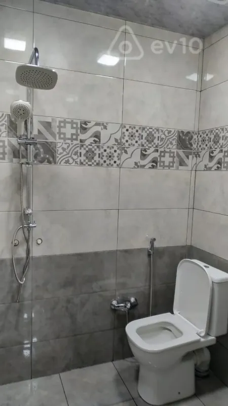 Kirayə verilir 3 otaqlı yeni tikili 75 m²