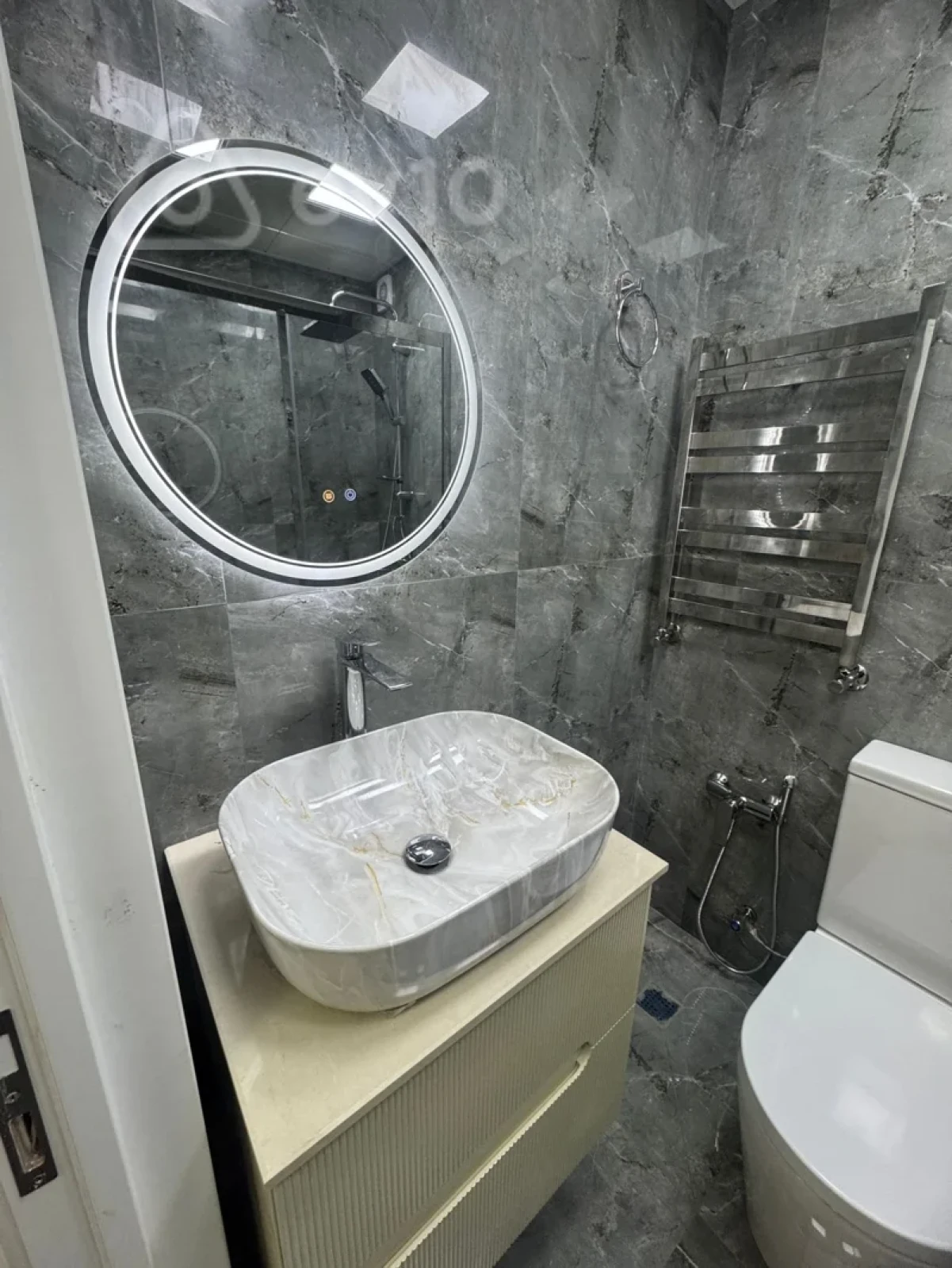 Satılır 2 otaqlı yeni tikili 50 m²