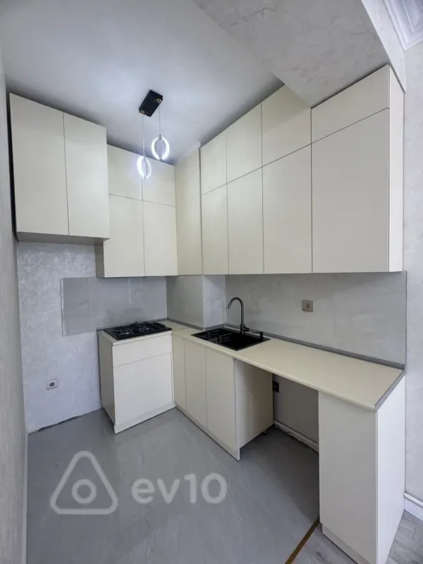 Satılır 2 otaqlı yeni tikili 50 m²