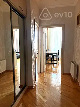 Kirayə verilir 2 otaqlı yeni tikili 60 m²