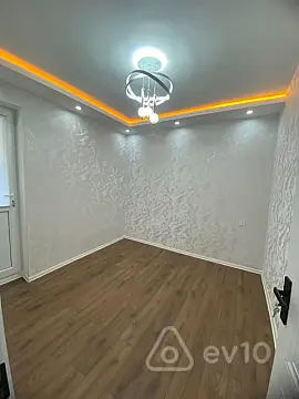 Satılır 3 otaqlı köhnə tikili 65 m²