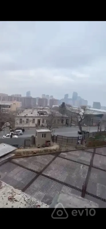 Satılır mənzil 450 m²