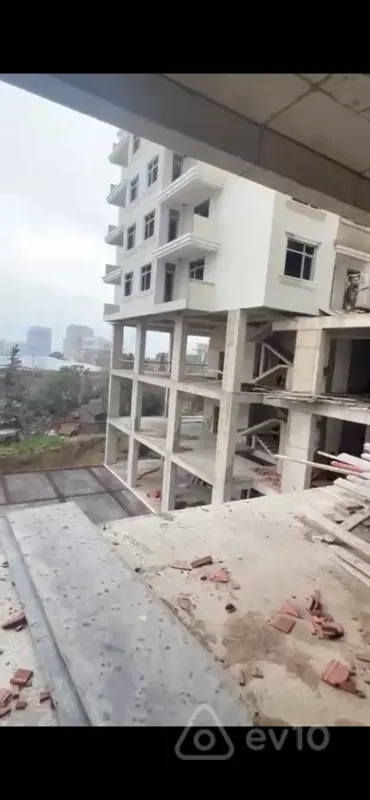 Satılır mənzil 450 m²