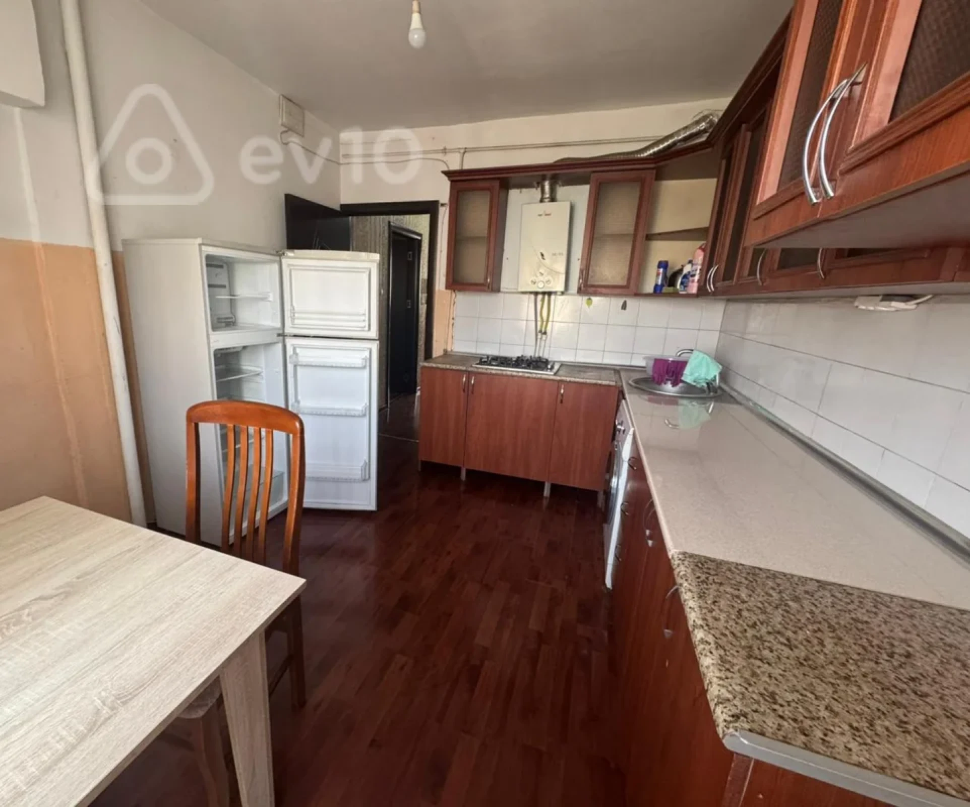 Kirayə verilir 2 otaqlı yeni tikili 58 m²