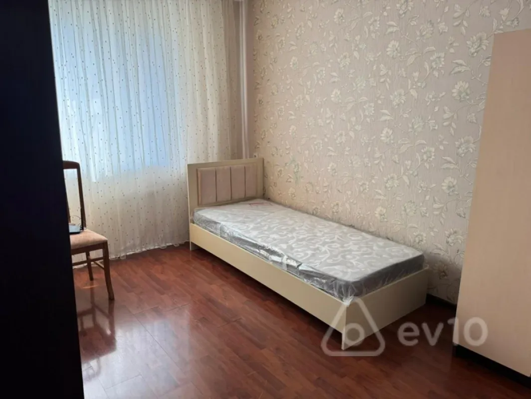 Kirayə verilir 2 otaqlı yeni tikili 58 m²