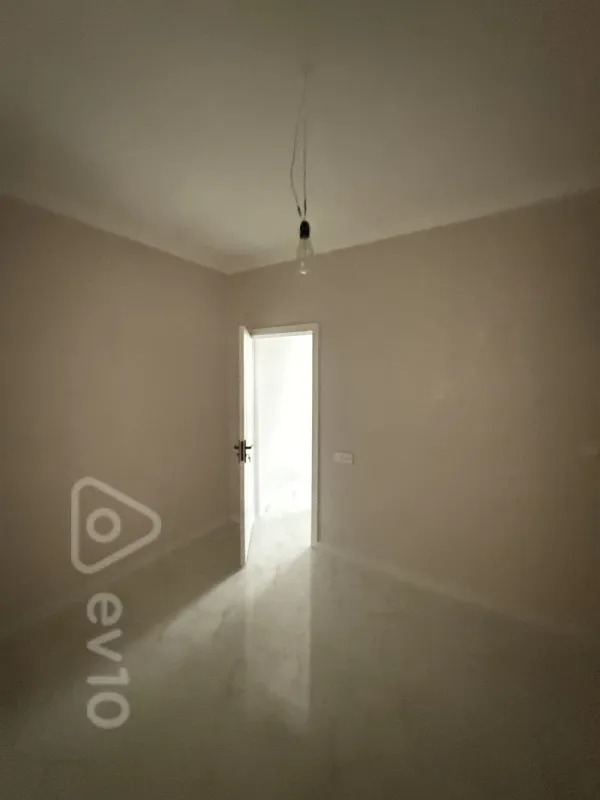 Satılır 4 otaqlı həyət evi 158 m²