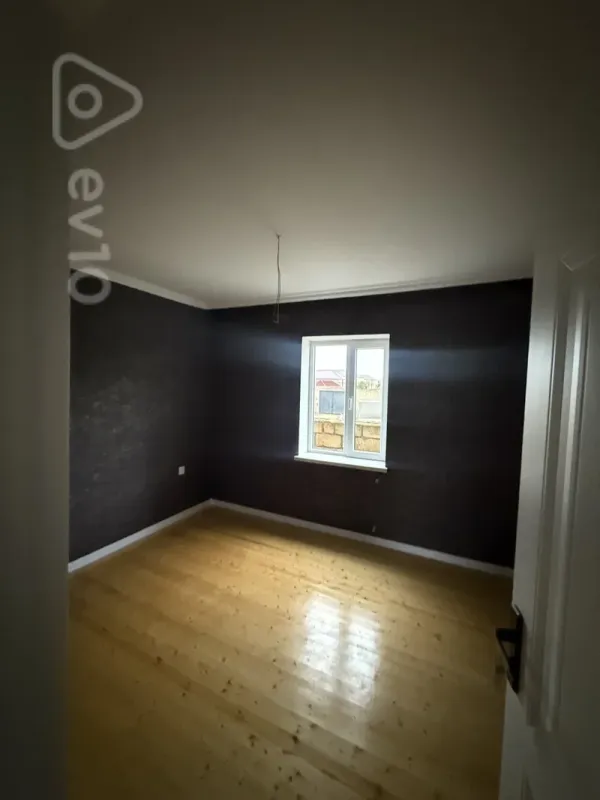 Satılır 4 otaqlı həyət evi 158 m²