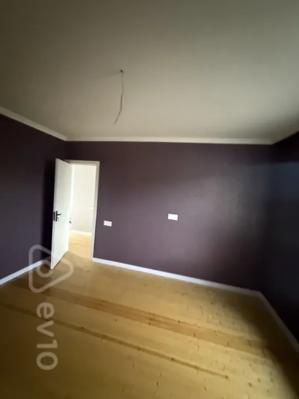 Satılır 4 otaqlı həyət evi 158 m²
