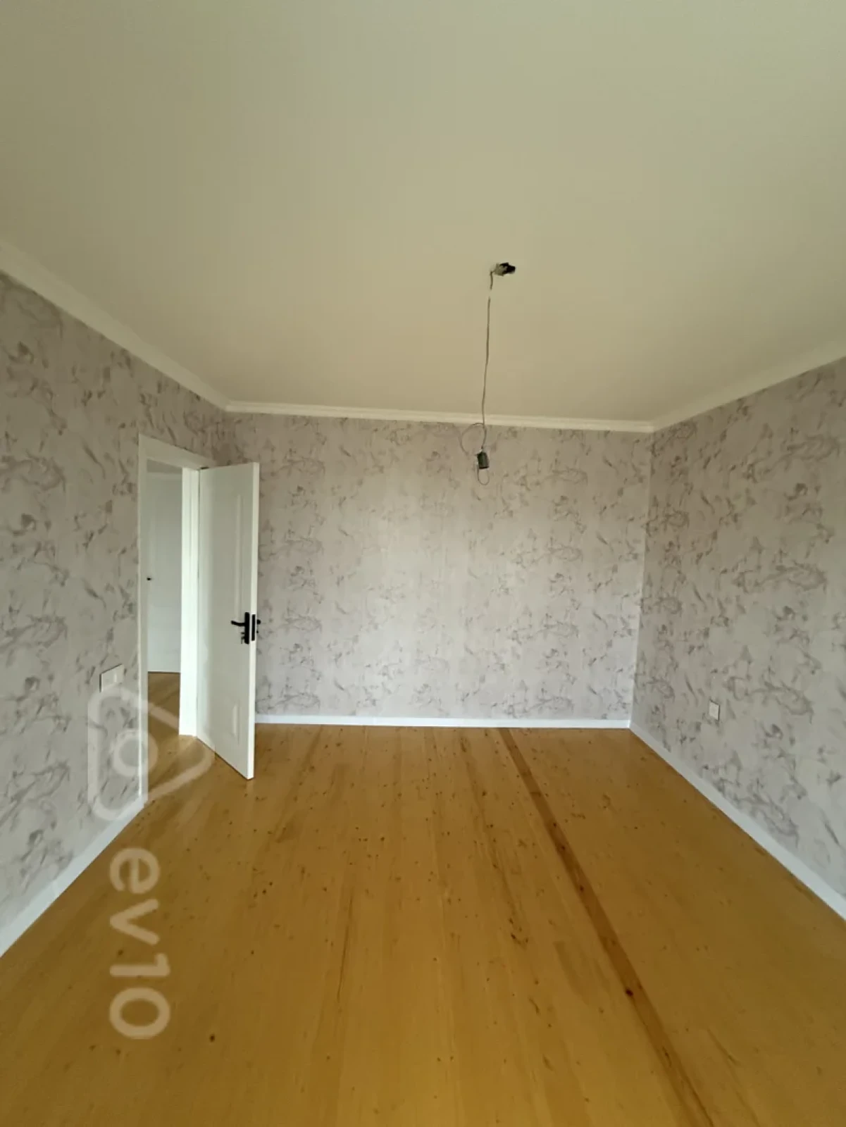 Satılır 4 otaqlı həyət evi 158 m²