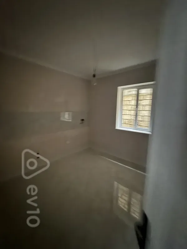 Satılır 4 otaqlı həyət evi 158 m²