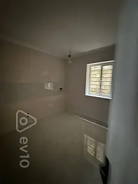 Satılır 4 otaqlı həyət evi 158 m²