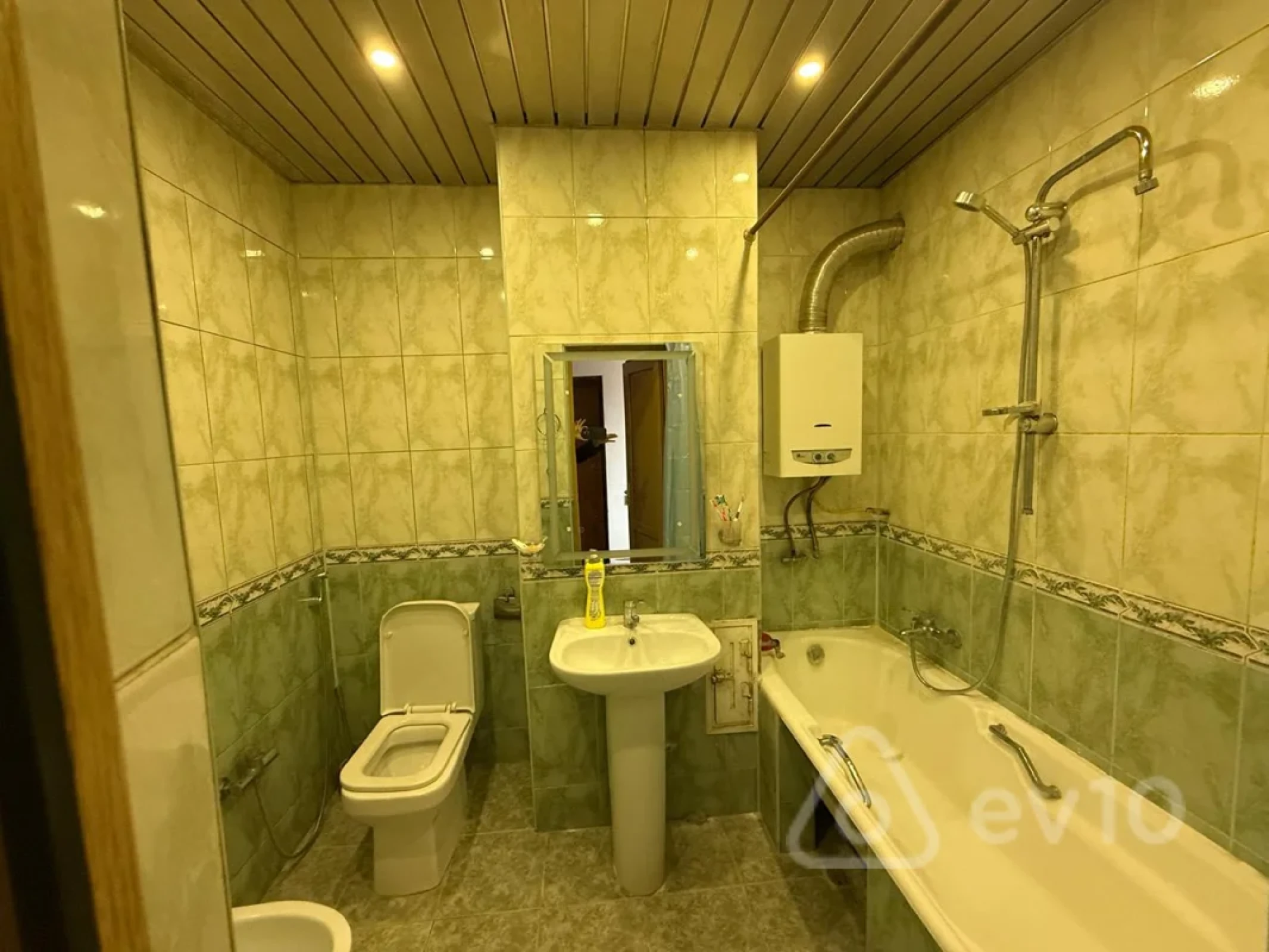 Kirayə verilir 2 otaqlı yeni tikili 60 m²