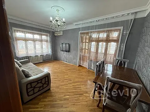 Kirayə verilir 2 otaqlı yeni tikili 60 m²