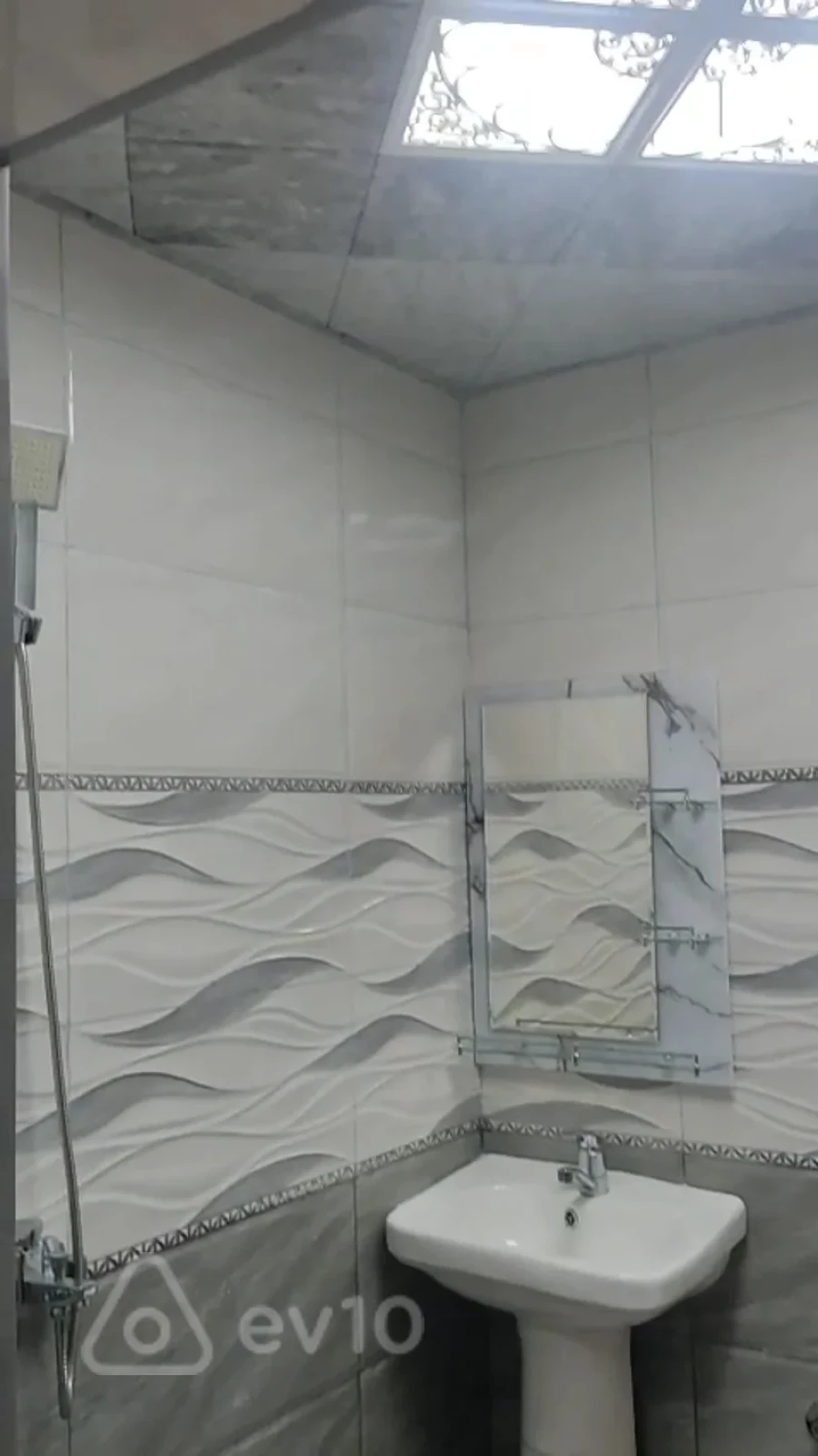 Kirayə verilir 3 otaqlı həyət evi 100 m²