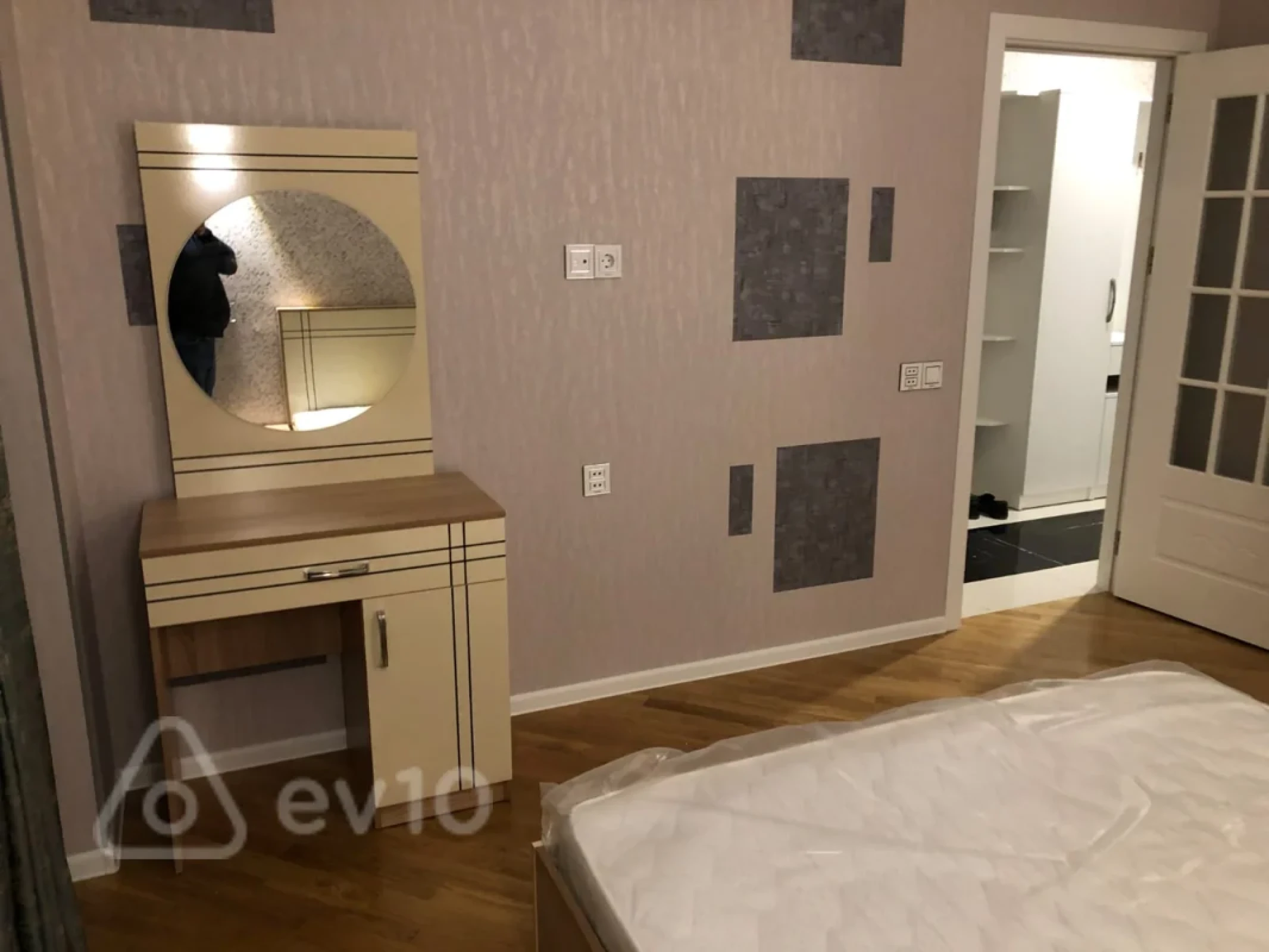 Kirayə verilir 2 otaqlı yeni tikili 65 m²