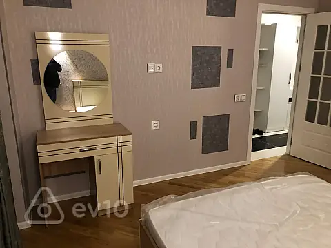 Kirayə verilir 2 otaqlı yeni tikili 65 m²