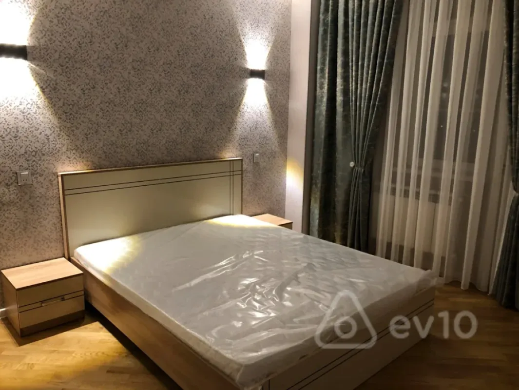 Kirayə verilir 2 otaqlı yeni tikili 65 m²