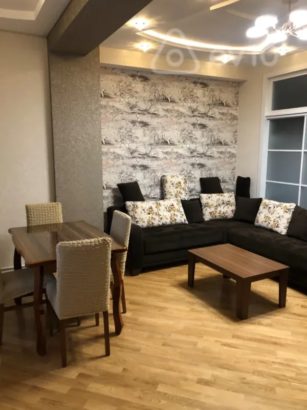 Kirayə verilir 2 otaqlı yeni tikili 65 m²