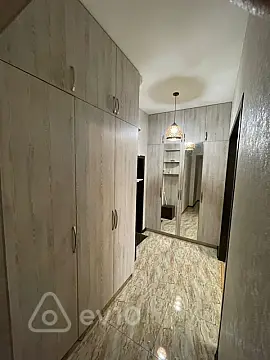 Kirayə verilir 2 otaqlı yeni tikili 70 m²