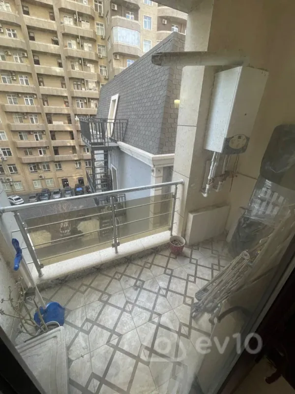 Kirayə verilir 2 otaqlı yeni tikili 70 m²