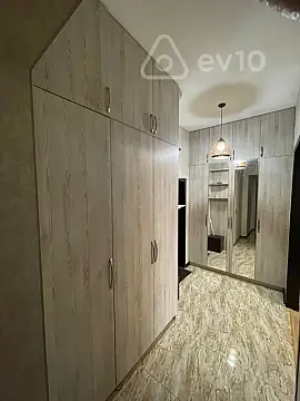 Kirayə verilir 2 otaqlı yeni tikili 70 m²