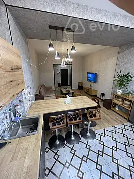 Kirayə verilir 2 otaqlı yeni tikili 70 m²