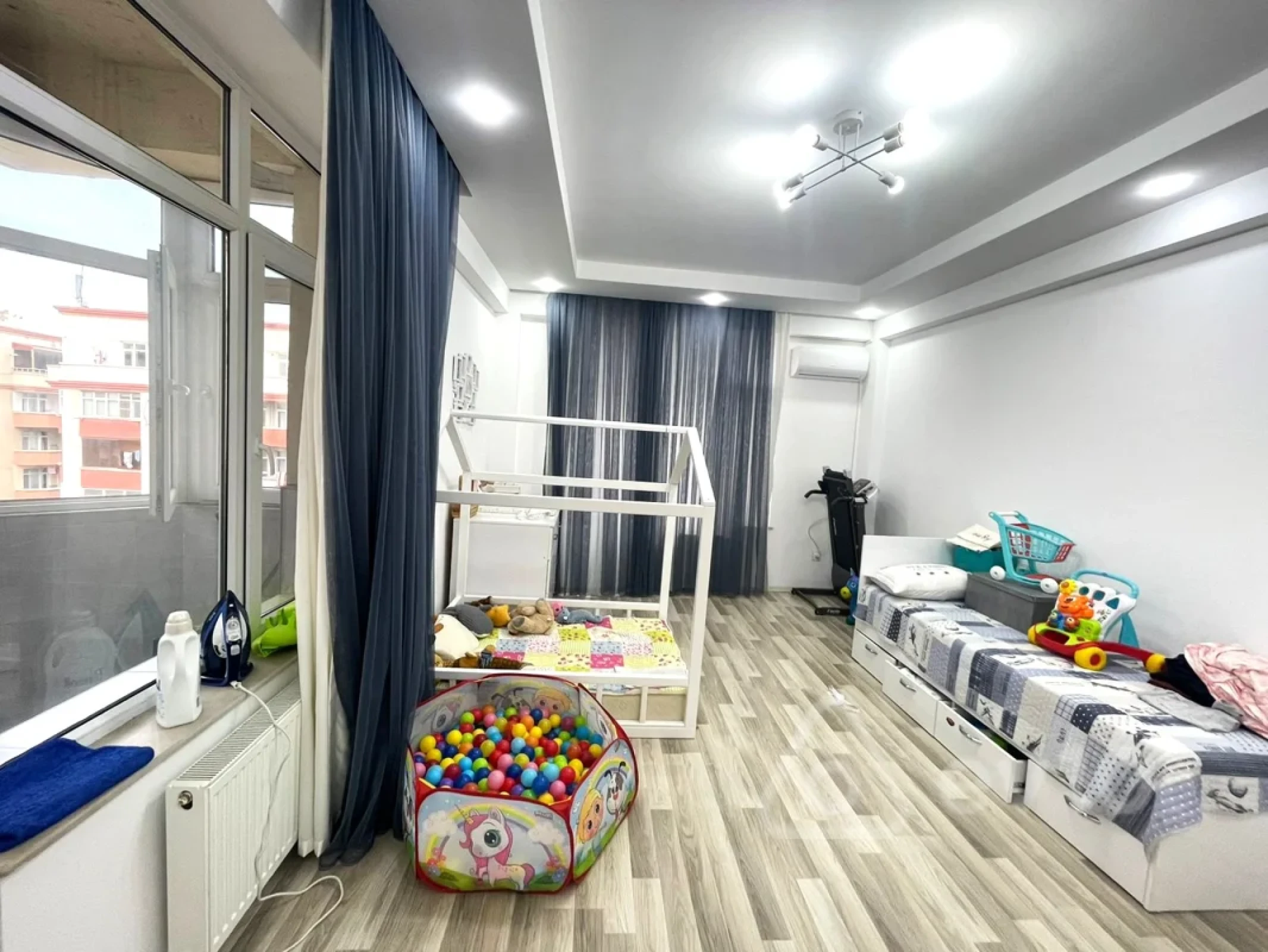 Kirayə verilir 3 otaqlı yeni tikili 150 m²