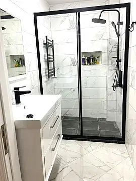 Kirayə verilir 3 otaqlı yeni tikili 150 m²