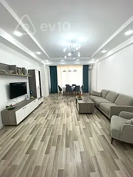 Kirayə verilir 3 otaqlı yeni tikili 150 m²