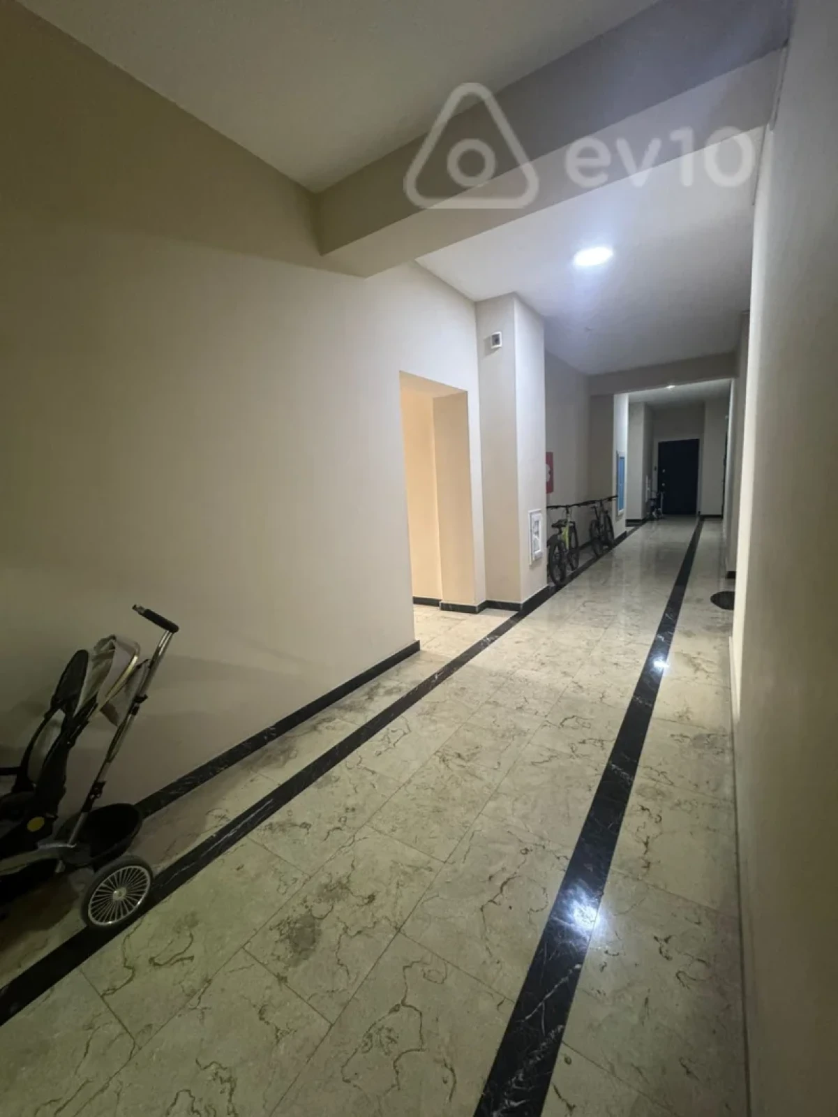 Satılır 2 otaqlı yeni tikili 65 m²