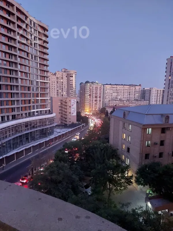 Kirayə verilir 2 otaqlı yeni tikili 113 m²