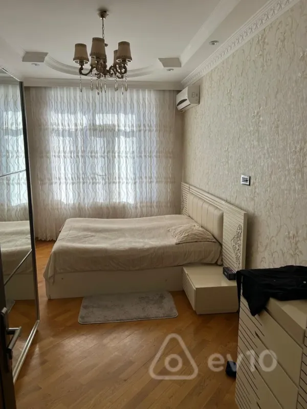 Kirayə verilir 3 otaqlı yeni tikili 80 m²