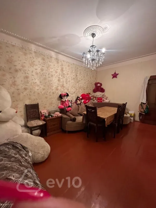 Kirayə verilir 2 otaqlı köhnə tikili 45 m²