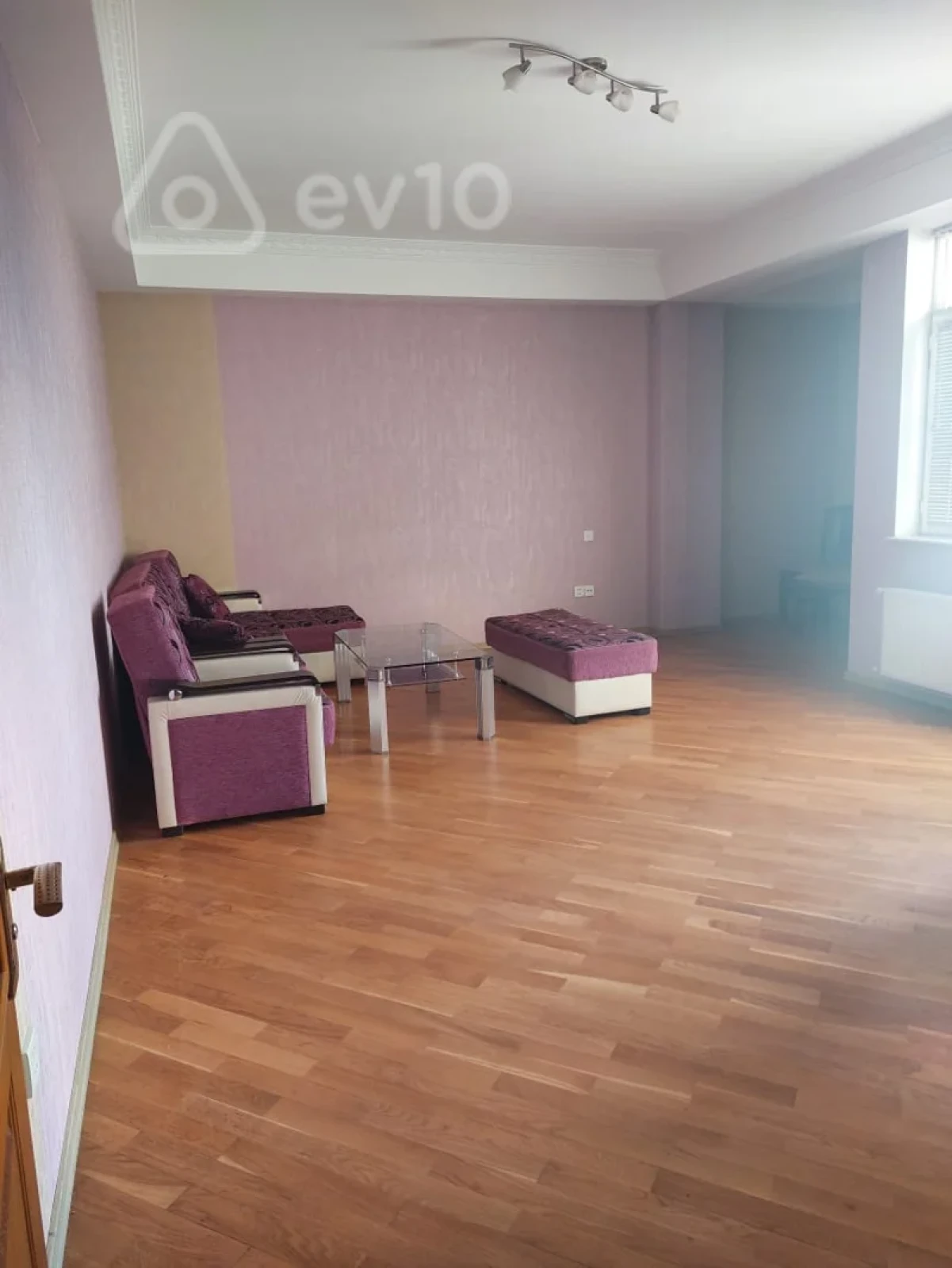 Kirayə verilir 3 otaqlı yeni tikili 121 m²