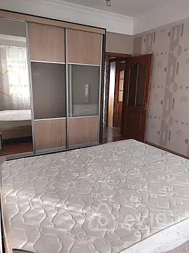 Kirayə verilir 3 otaqlı yeni tikili 121 m²