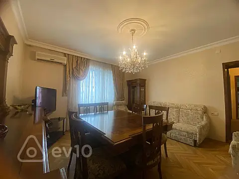 Satılır 4 otaqlı köhnə tikili 110 m² — Bakı, Yasamal 4 otaq 110.00 m²